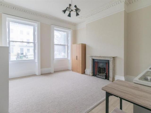 Studio to rent