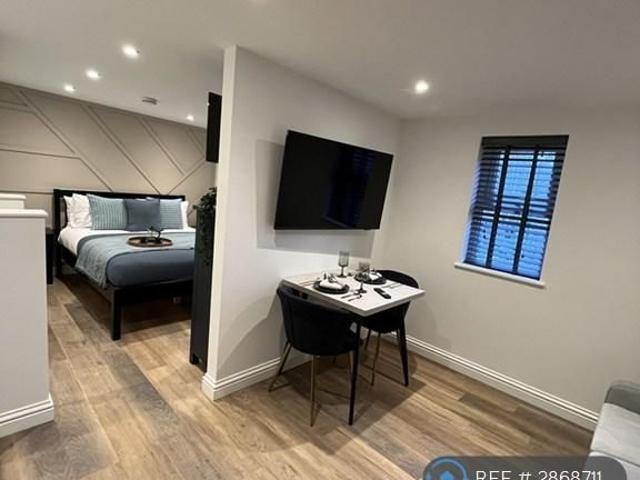 Studio to rent