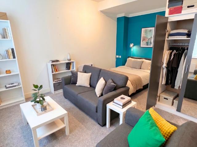 Studio to rent