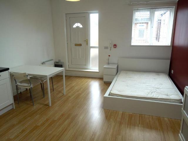 Studio to rent