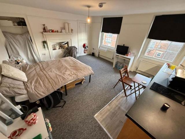 Studio to rent