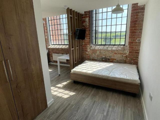 Studio to rent