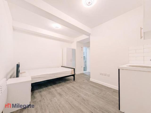 Studio to rent
