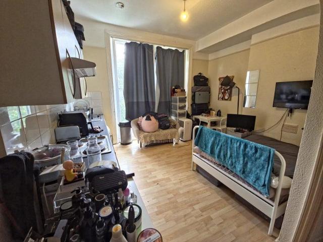 Studio to rent