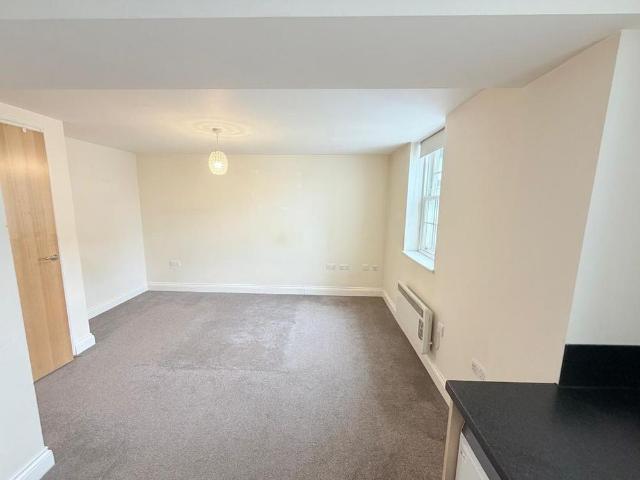 Studio to rent