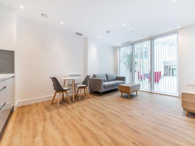 Studio to rent
