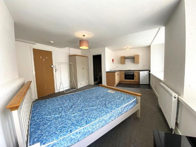 Studio to rent