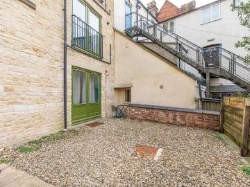 Studio to rent