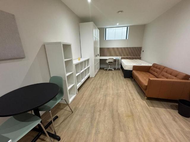 Studio to rent