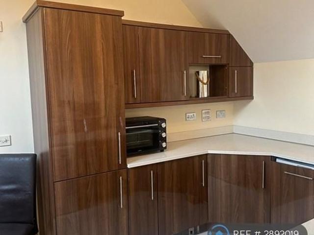 Studio to rent