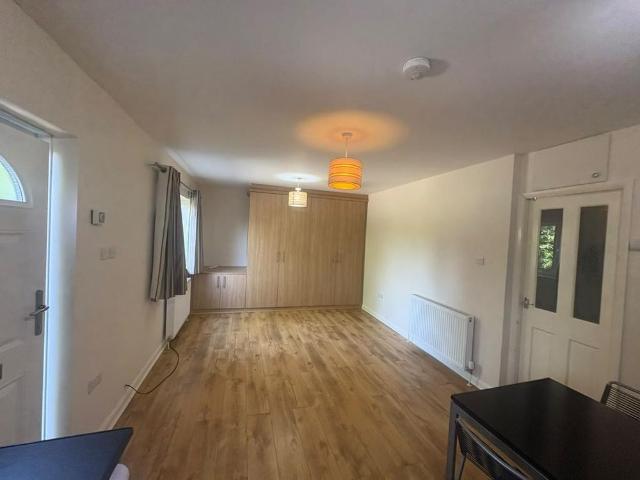 Studio to rent
