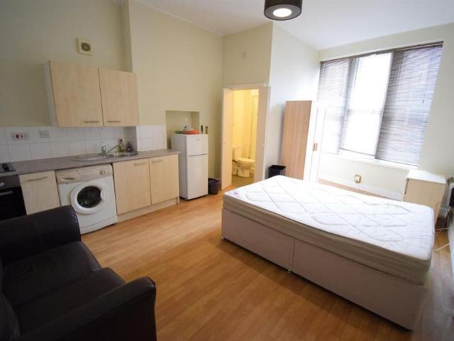 Studio to rent
