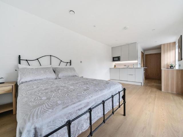 Studio to rent