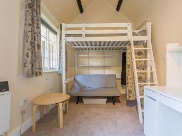 Studio to rent