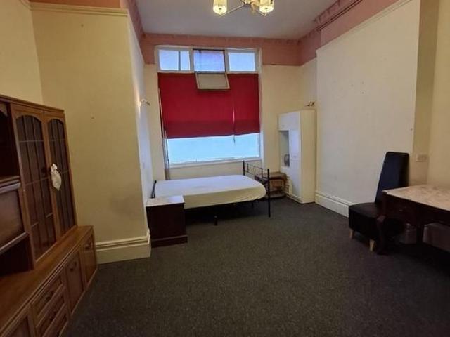 Studio to rent