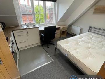 Studio to rent