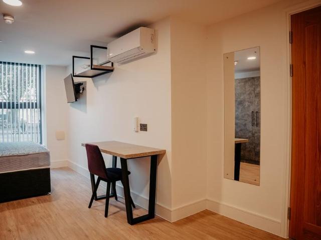 Studio to rent