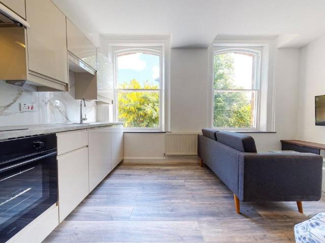 Studio to rent