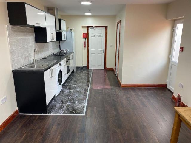 Studio to rent