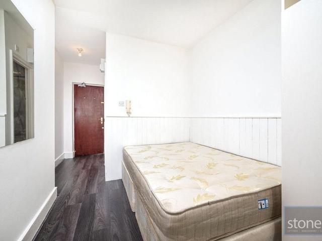 Studio to rent