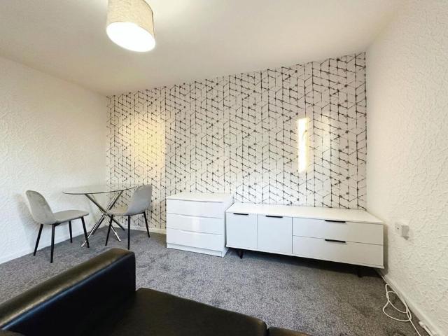Studio to rent