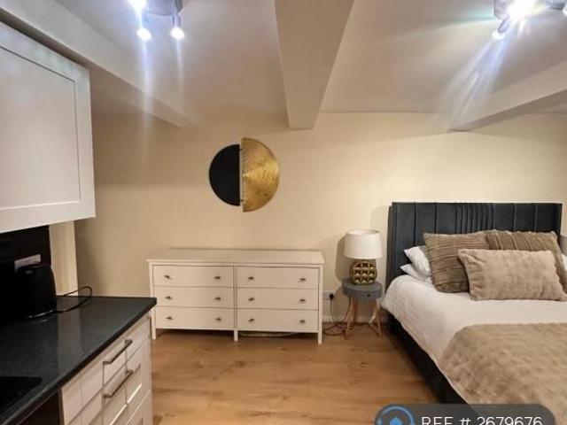 Studio to rent