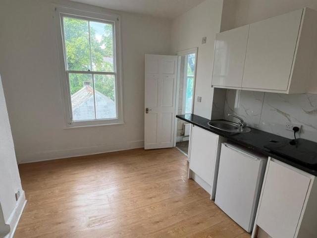 Studio to rent