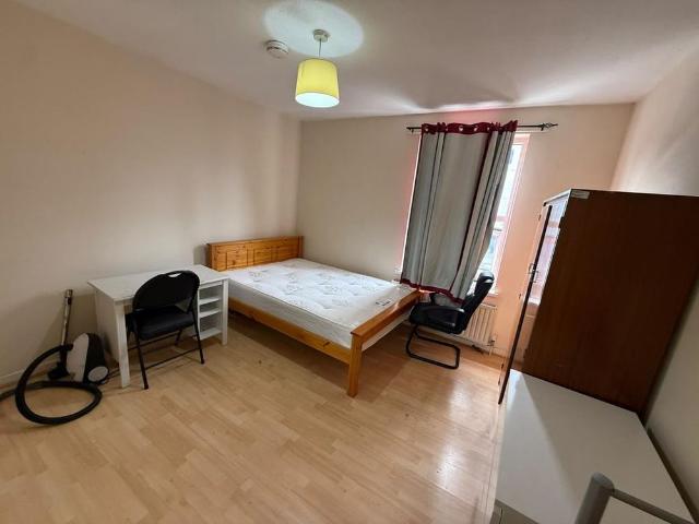 Studio to rent