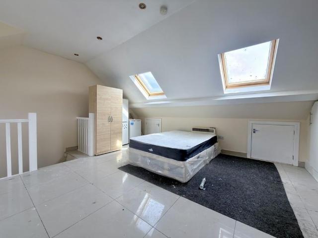 Studio to rent