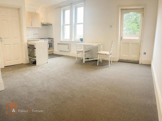 Studio to rent