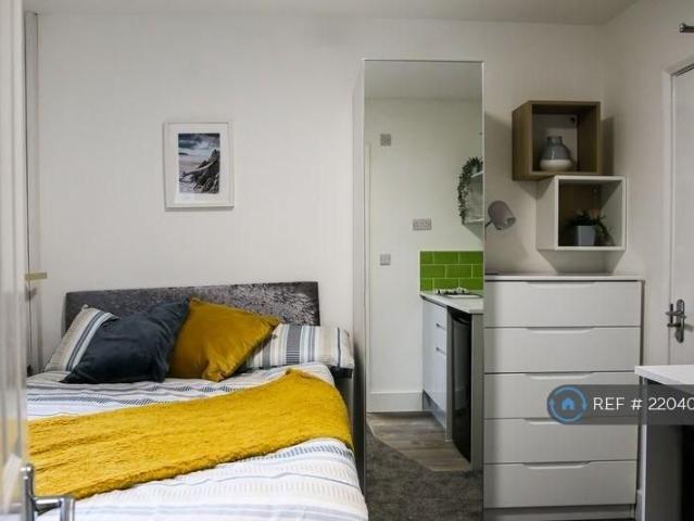 Studio to rent
