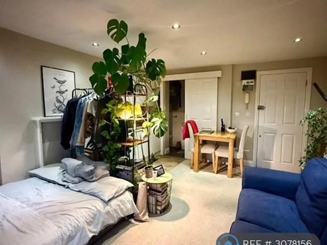 Studio to rent