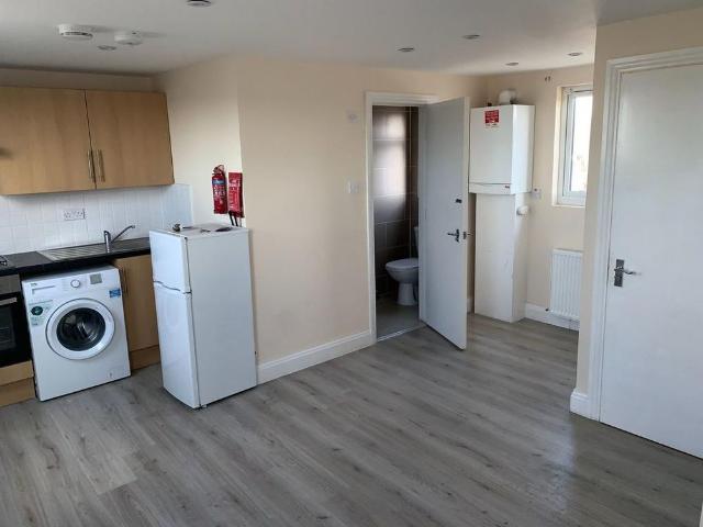 Studio to rent