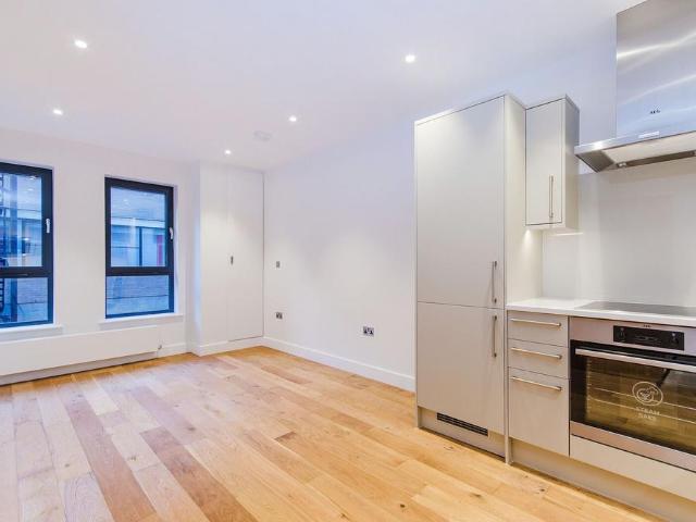 Studio to rent