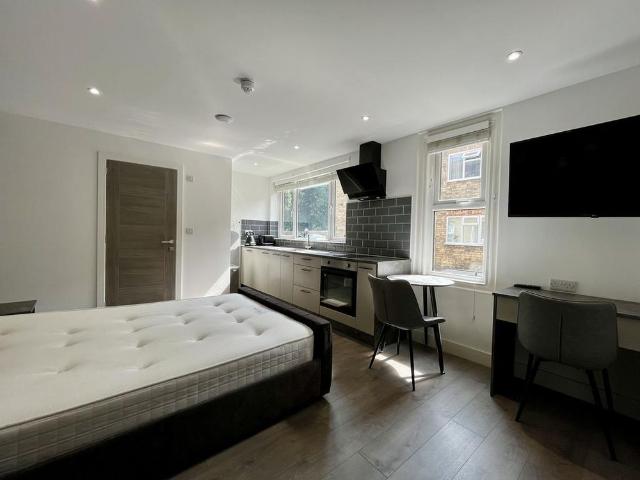 Studio to rent