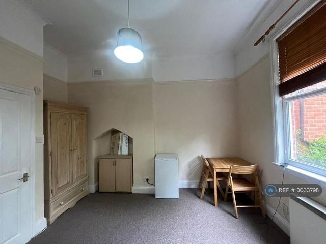 Studio to rent