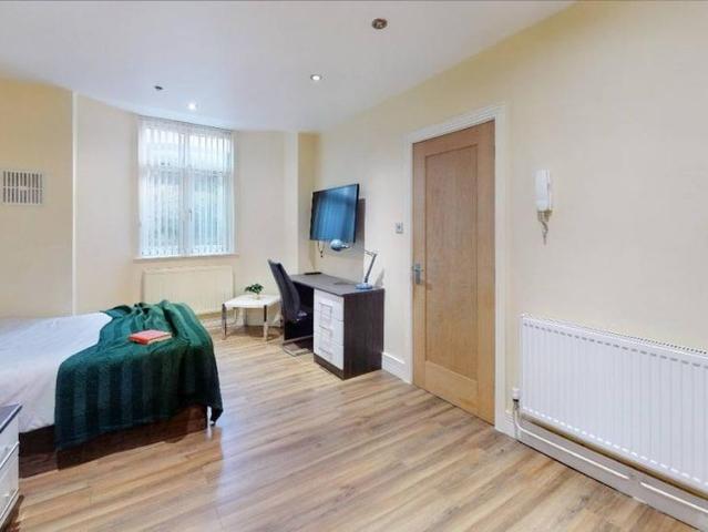 Studio to rent