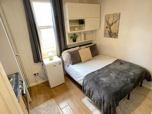Studio to rent