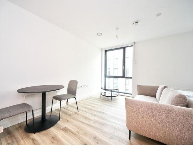 Studio to rent