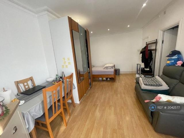 Studio to rent