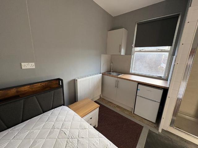 Studio to rent