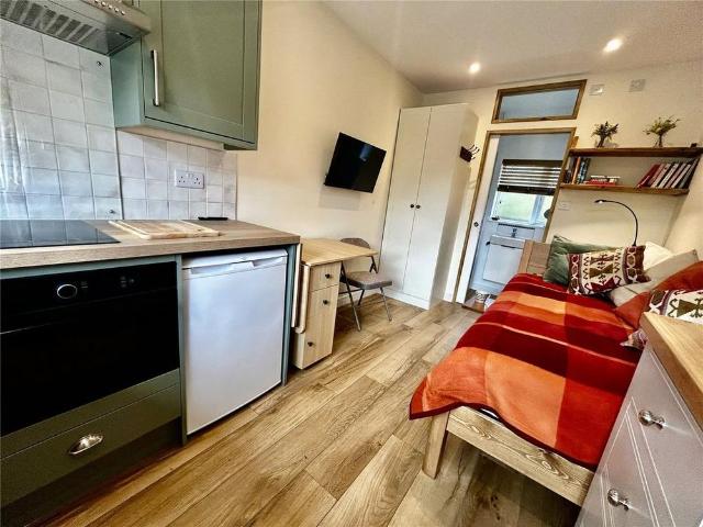 Studio to rent
