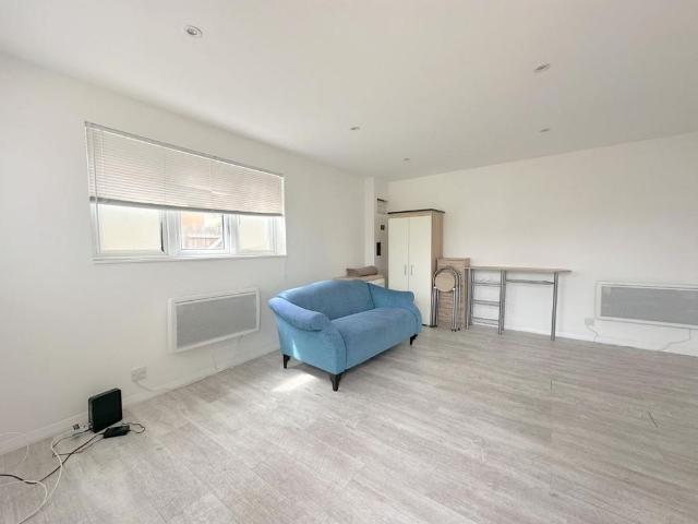 Studio to rent