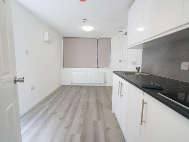 Studio to rent