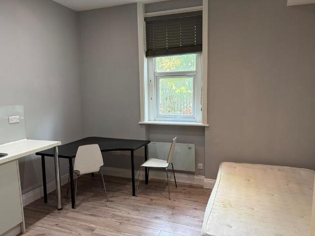 Studio to rent