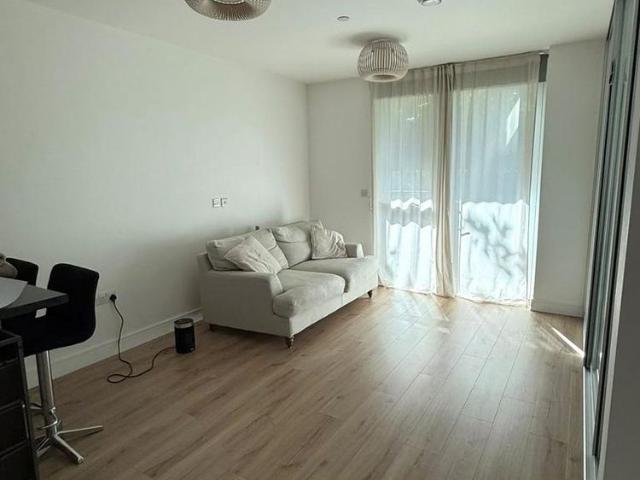 Studio to rent