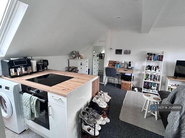 Studio to rent