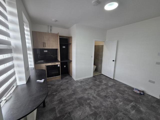 Studio to rent