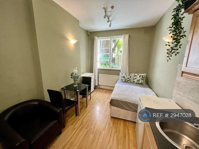 Studio to rent