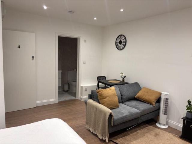 Studio to rent